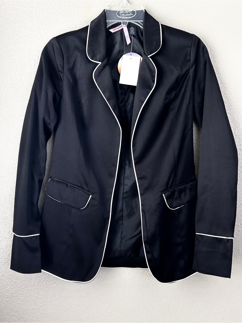 New LOVE BY DESIGN Satin Blazer
